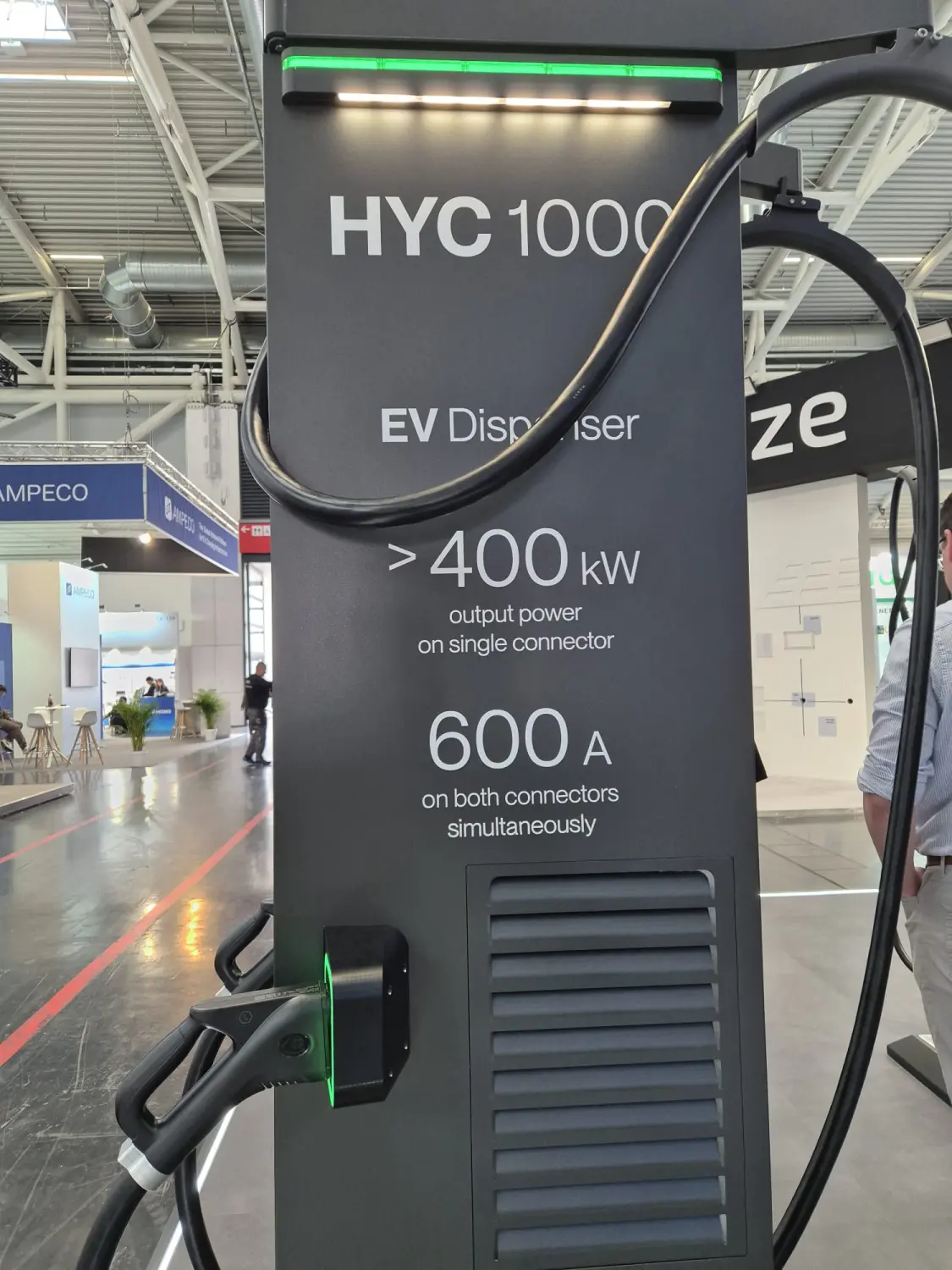 Gresgying 480-kW-Gleichstrom-Schnellladestation, auch 480-kW-Ladehub genannt. Von Solar Life Africa